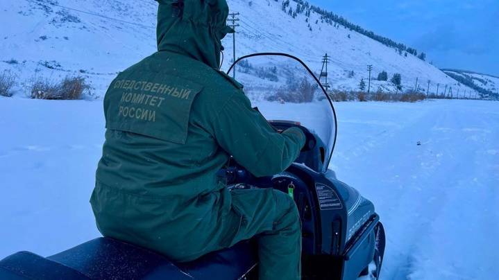 СК начал проверку после гибели людей на реке Оленек в Якутии