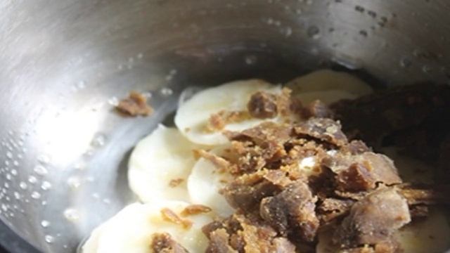 Овсяная каша с карамелью и бананом