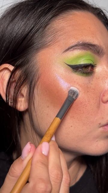 Ne Blednaya обзор тени-хайлайтер #makeup #makeuptutorial #makeupartist