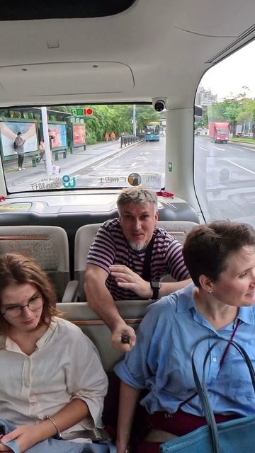 В Китае тестируют автобусы с автопилотом