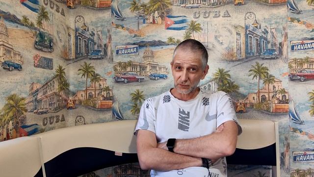 Я нищий, и этого не стесняюсь , но многие меня презирают и осуждают