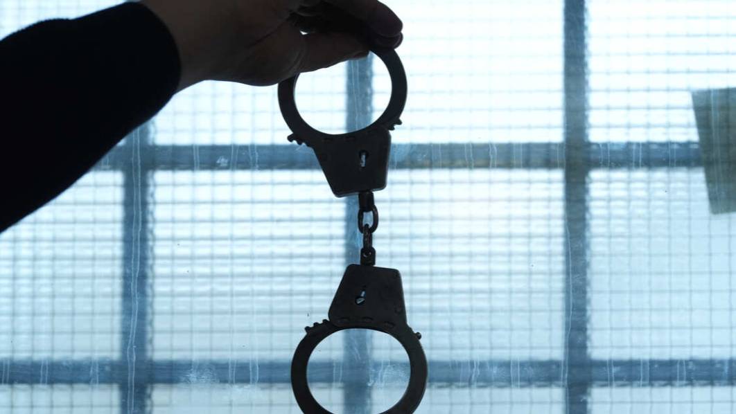В Орле девушку арестовали за госизмену в несовершеннолетнем возрасте