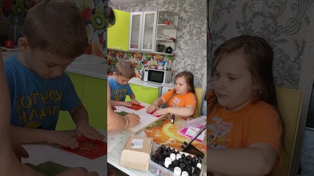 Урок 2, Ведьма учит внучат создавать магические свечи, пока только техника.