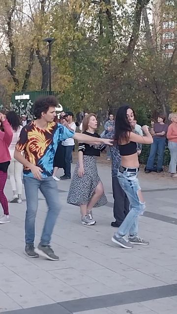1000038435.mp4