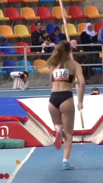 Фитнес  спорт  девушка в бикини  красивые девушки