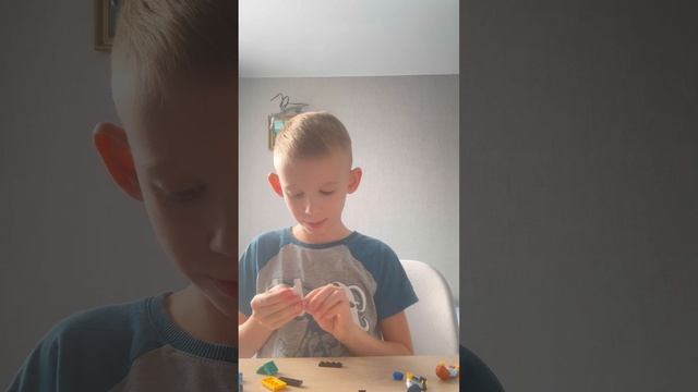 Сборка автобуса из LEGO