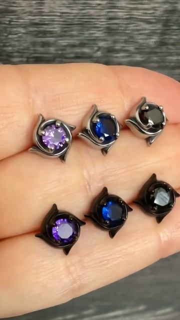 Дизайнерские бижутерные пусеты Готические розы от StarfallShop