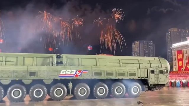 «Самое мощное ядерное оружие», способное поразить всю территорию США представили в КНДР.