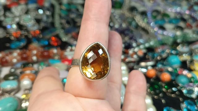 Коллекция шикарных колец с камнем.89235745055.