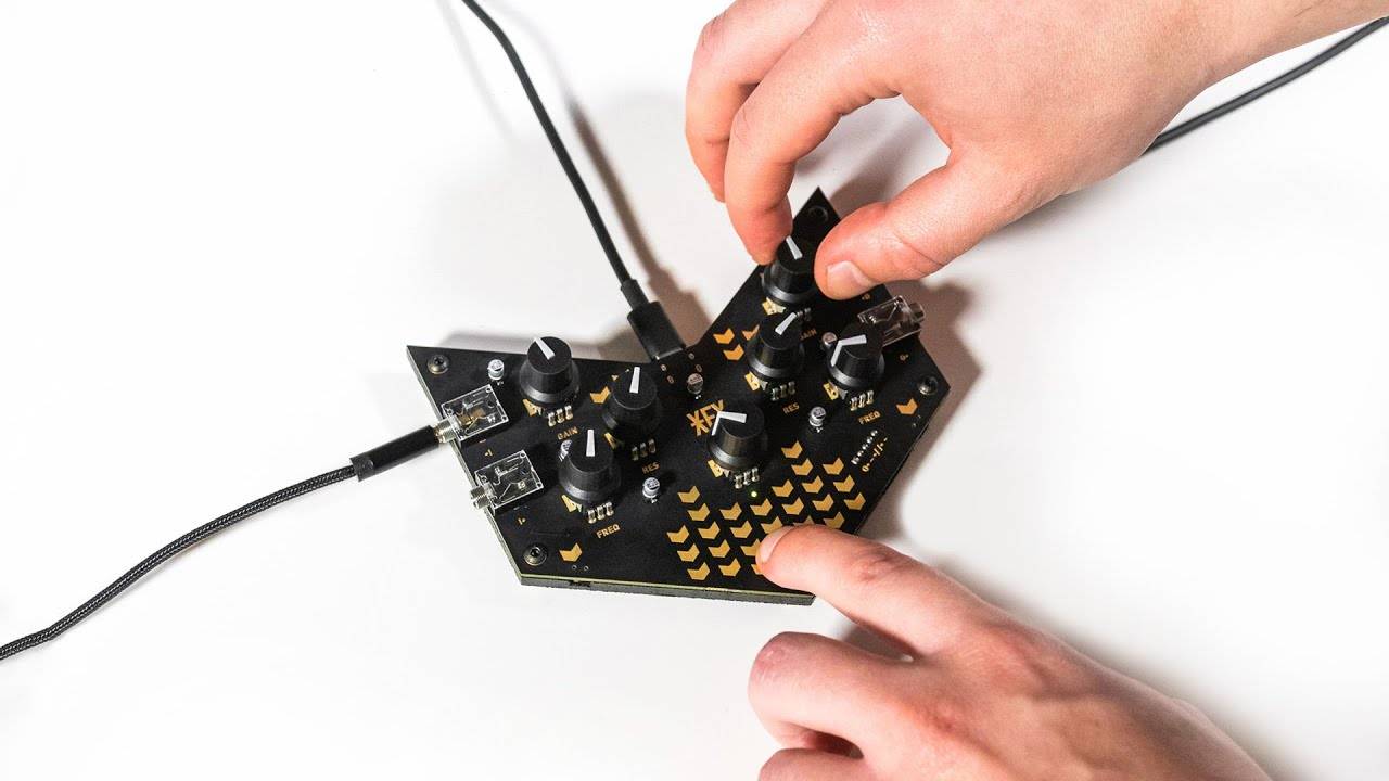 Hex Row: Analogue Dual Resonant Filter
