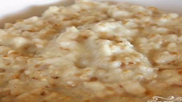 Овсяная каша с жареными яблоками