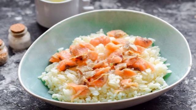 Салат с рисом и морепродуктами