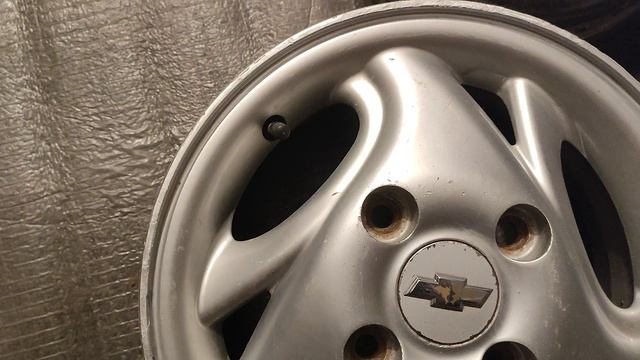 Диски    Спарк R13 4x114,3  по 3000 руб