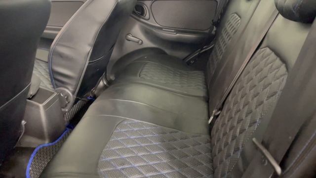 Lada Niva Travel