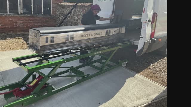 North Norfolk Miniature Railway Episode 10 New Coaches & Lifting Trolley