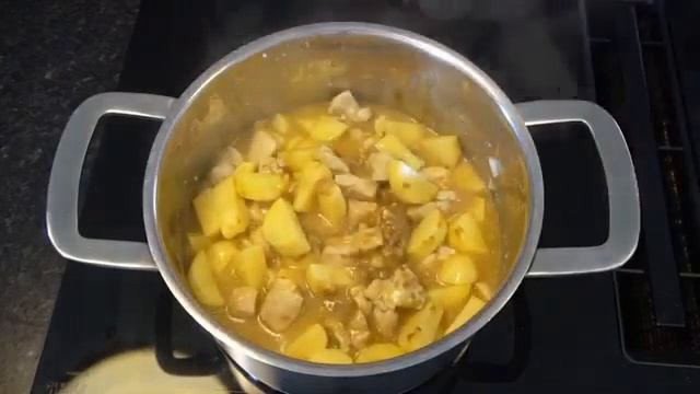 Простое_японское_карри_с_кубиками_золотистого_карри