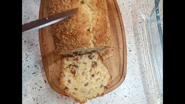 🍰 Кекс с изюмом и кокосовой шапочкой. Простой рецепт получится даже у новичка.