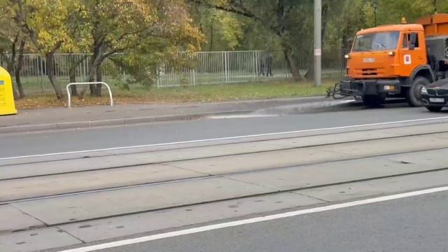 💦Дороги и тротуары в Москве промыли с шампунем в рамках подготовки к зиме💦