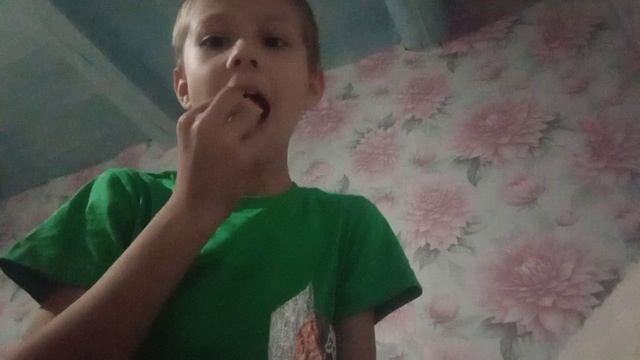 2 ВИДЕО - ПРОБУЮ СИПСЫ ДОШИРАК!