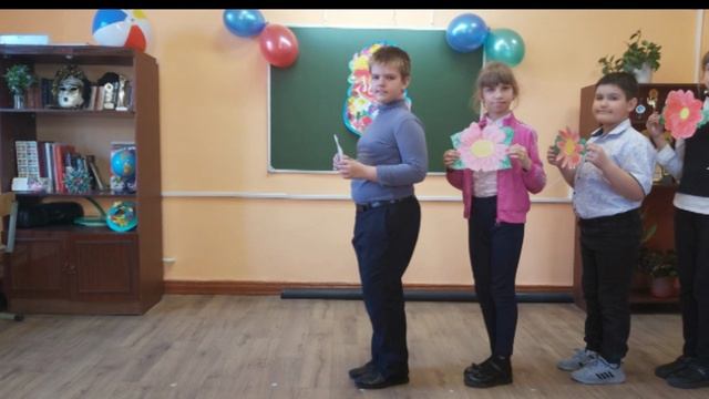 мульт-открытка С 8 Марта!