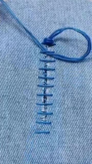 Как красиво зашить дырку на джинсах 👖