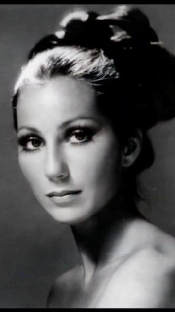 Cher / Шер #шер #cher #music #singer #actress #artist #youtubeshorts #songwriter #shorts #музыка