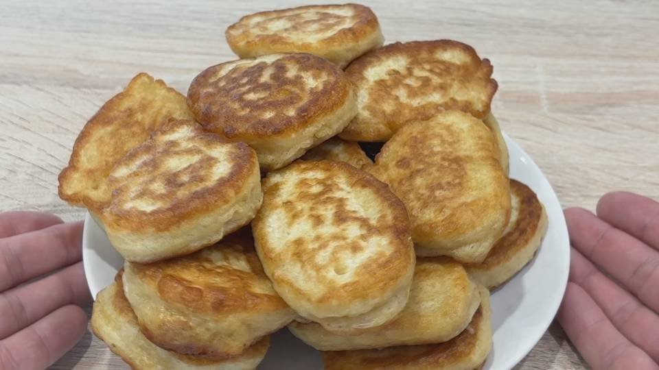 Пышные оладьи на кефире! Простой и удачный рецепт, оладьи воздушные и не опадают