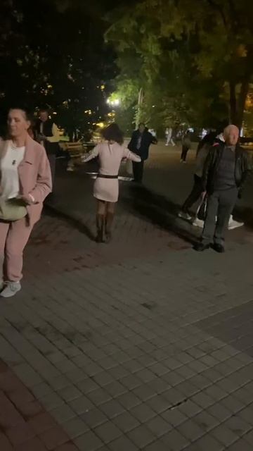 вот как встречаем важных людей! танцы