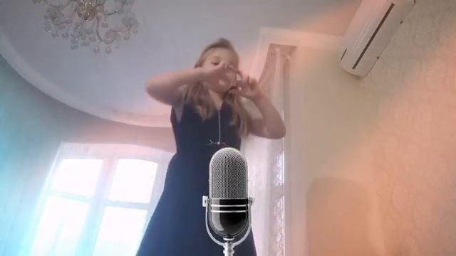 Полина поет .mp4