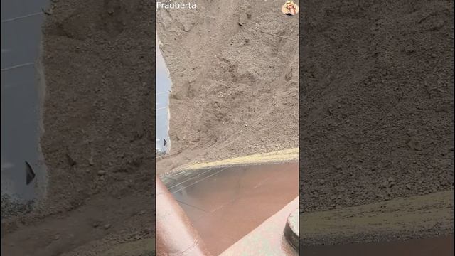 Строительство, разгрузка баржи с пгс