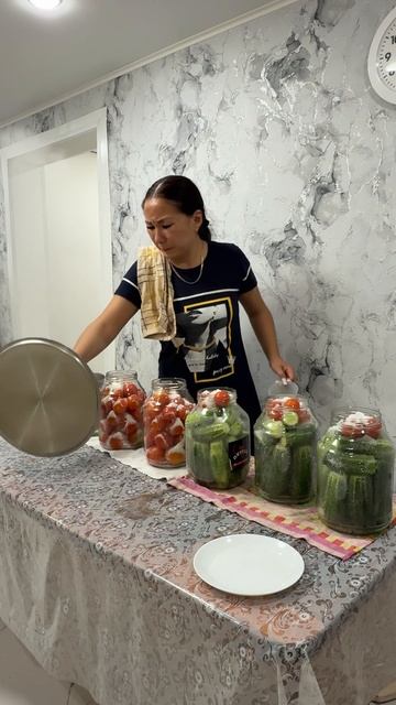 Каждый год говорю себе, что солить буду совсем немного. А получается как всегда🤣 погреб забит