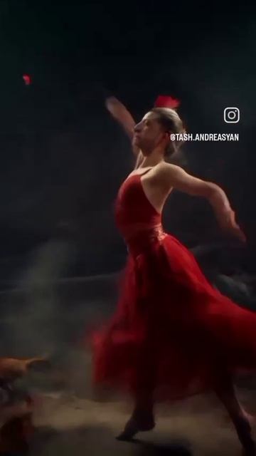 Хорошая песня. Смешная😂😂