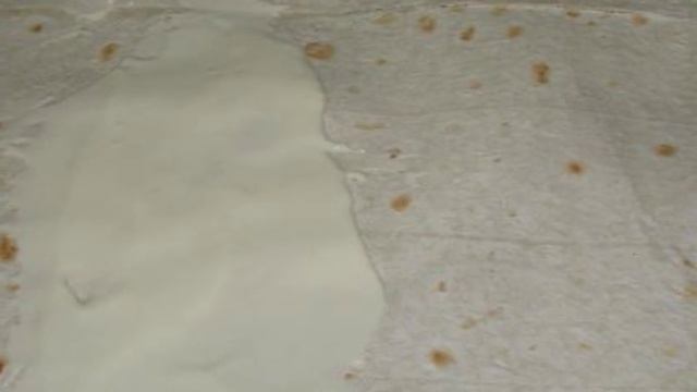 Рулет из лаваша с форелью