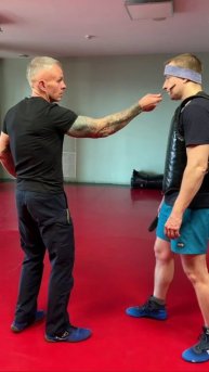 🔪Трех ударная связка через обратный колющий удар.