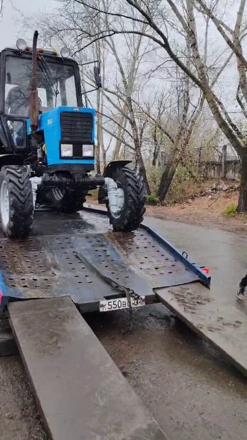 Отгрузка трактора МТЗ 82.1 покупателю в г. Заринск.