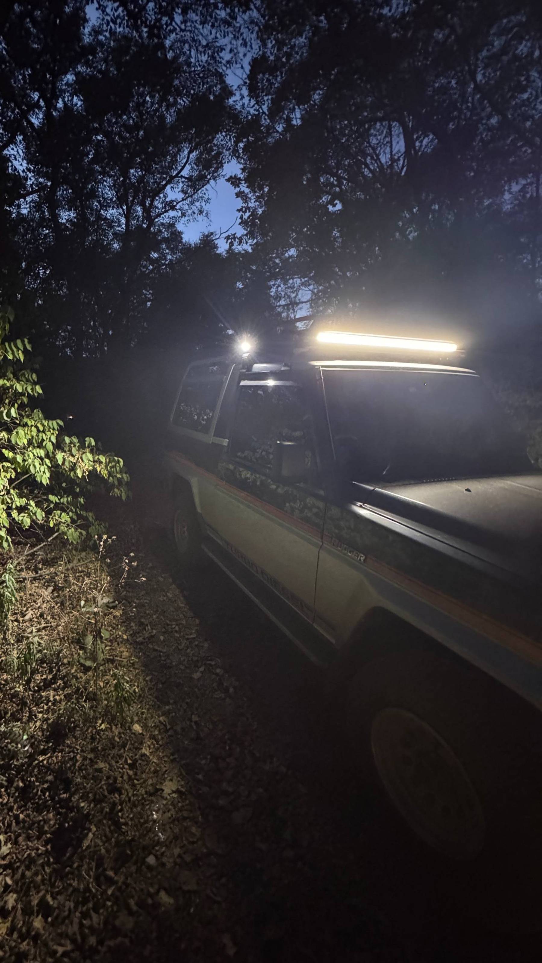 Daihatsu Rugger F75 доп освещение