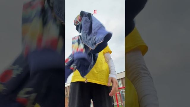 Когда ты хочешь погулять а мама собирает тебя на северный полюс