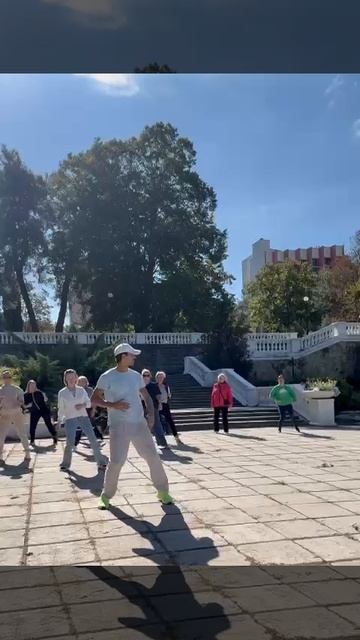 Танцы в санатории «Голубая Даль»