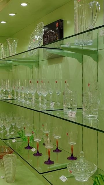 Прогулка по Красной. Магазин посуды и хрусталя 