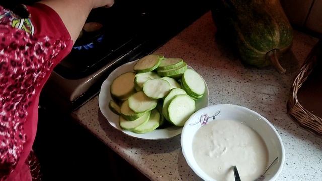 Жарим кабачки в кляре.# Очень вкусно