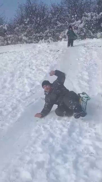 Покатушки на санках))
