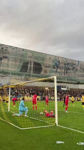 Евгений Воронин открывает счёт в матче Волги на Труде  💛1️⃣✖️0️⃣🦁