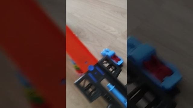 Перелетят ли машины через Лабубу