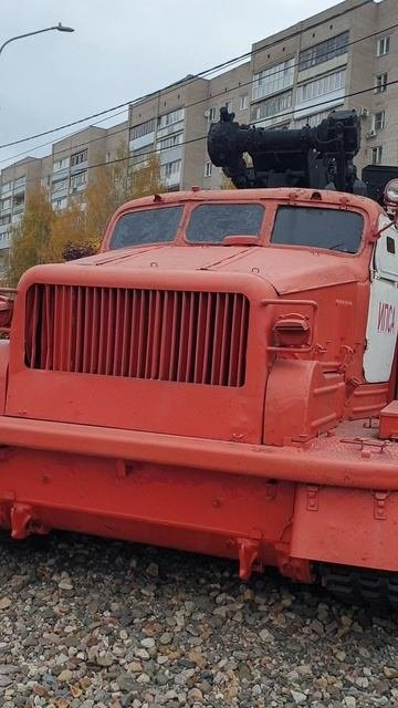 БТМ-3 быстроходная траншейная машина (БТМ).Создана в СССР в 1970-х годах.На базе тягача АТ-Т.