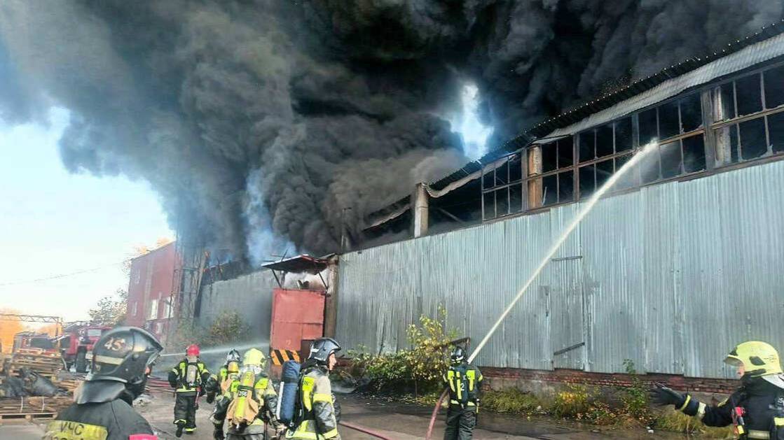 Пожар площадью 1,5 тыс. 