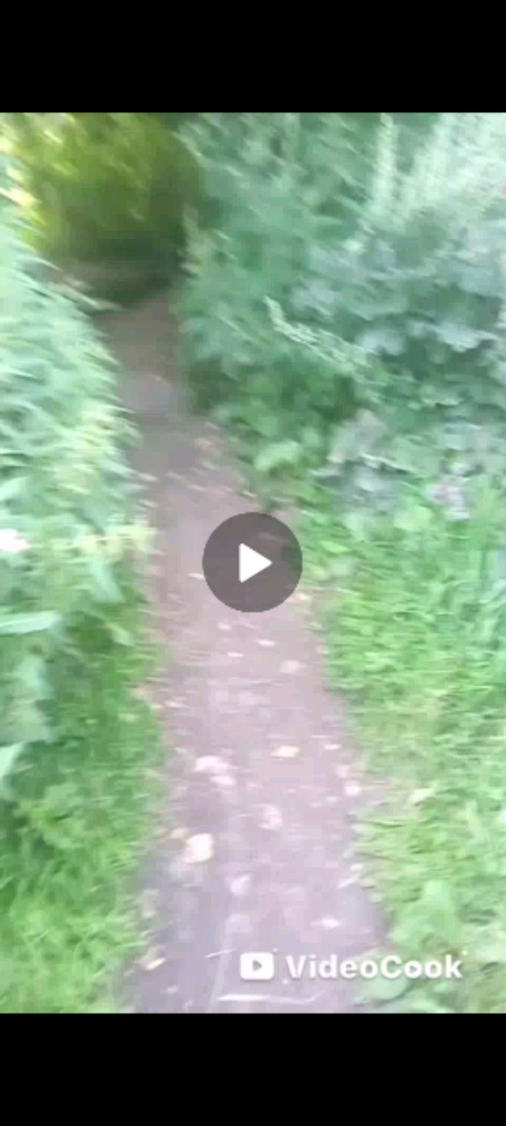 слушай в наушиках
