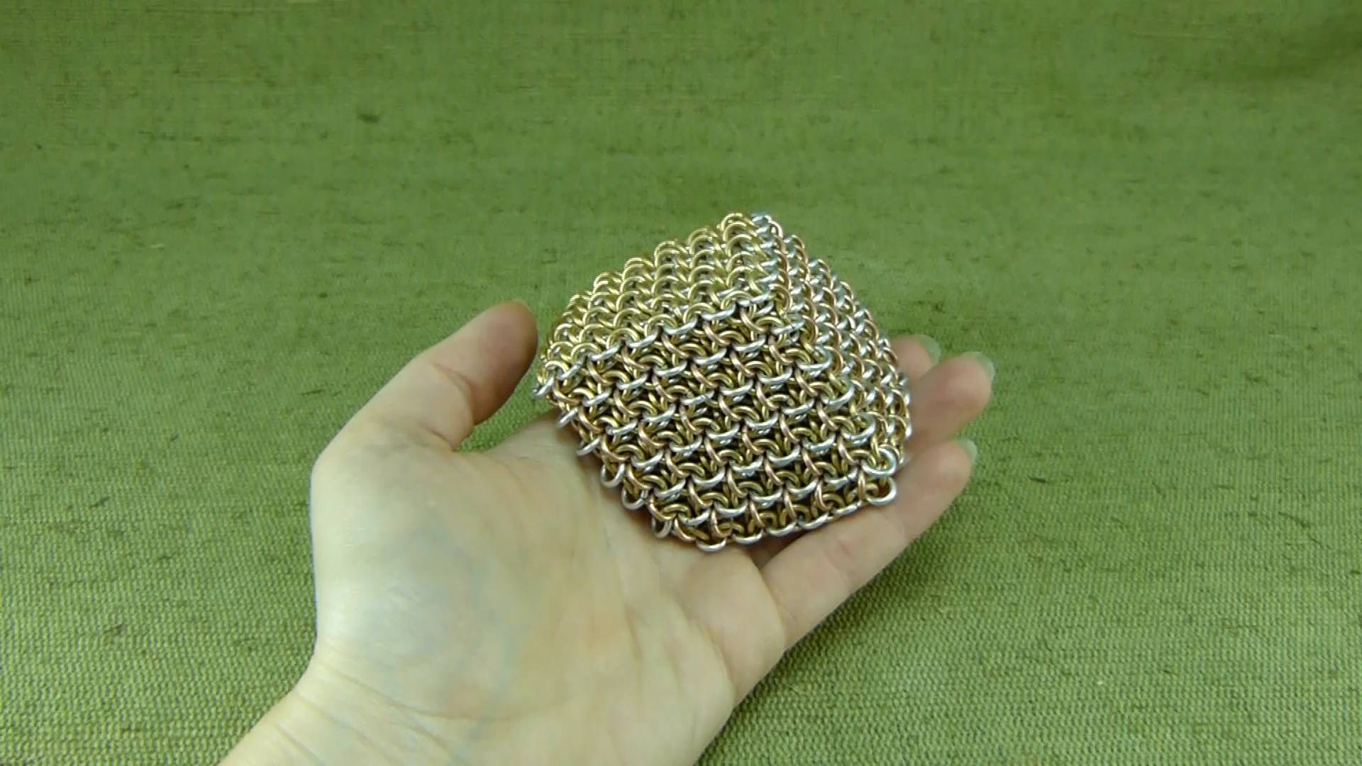 Кольчужный желе-кубик (Chainmaille Jelly-cube) - антистрессовая игрушка.