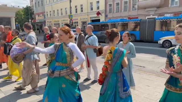 ☀💐 Харинама Гаура Крипа - г.Москва, м. Новослободская 01.06.2025 💐☀4 часть