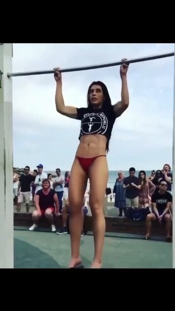 Фитнес  спорт  девушка в бикини  красивые девушки