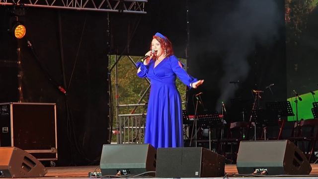 1000014184.mp4.Любаня-,,Матушка-земля